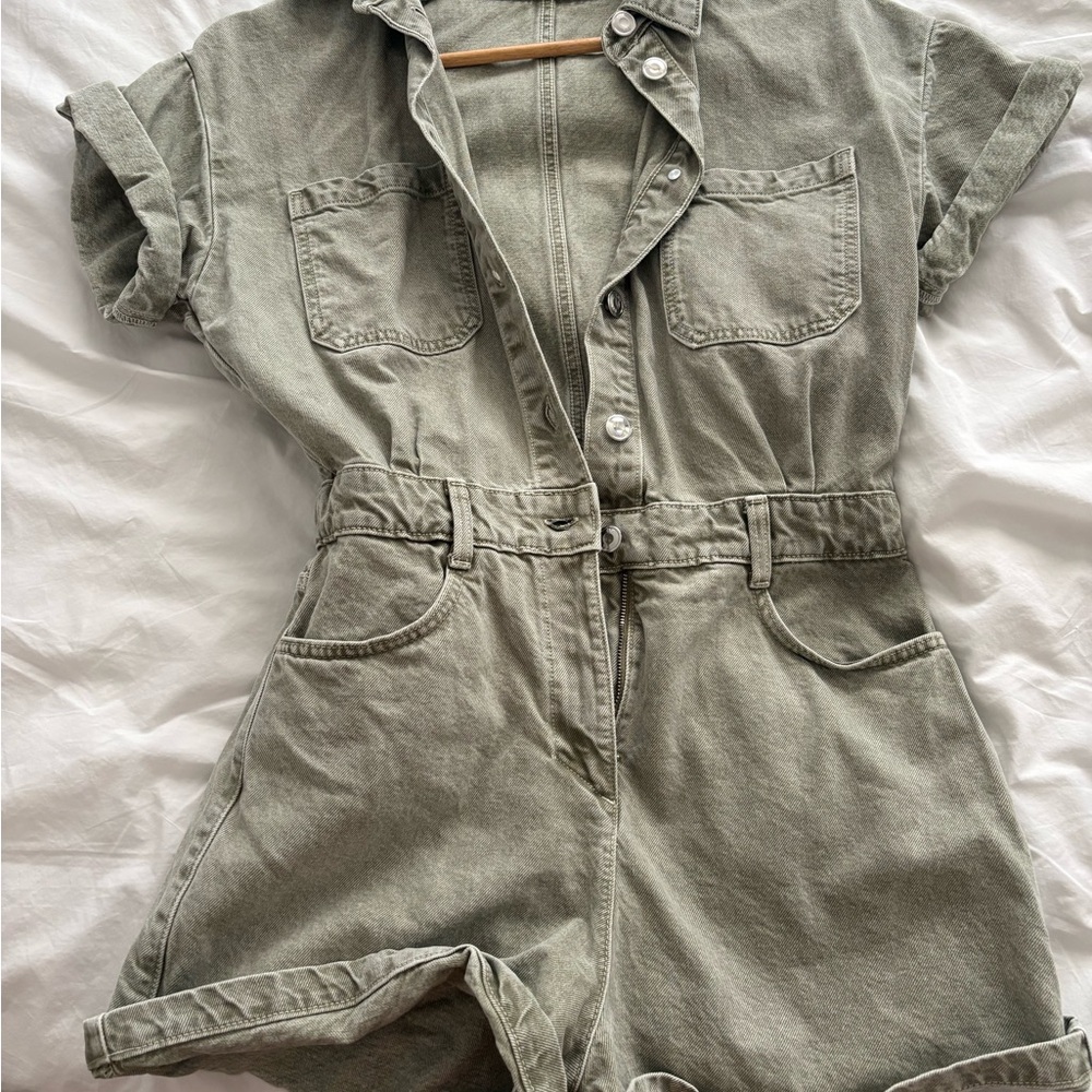 Zara Olive Button-Up Denim